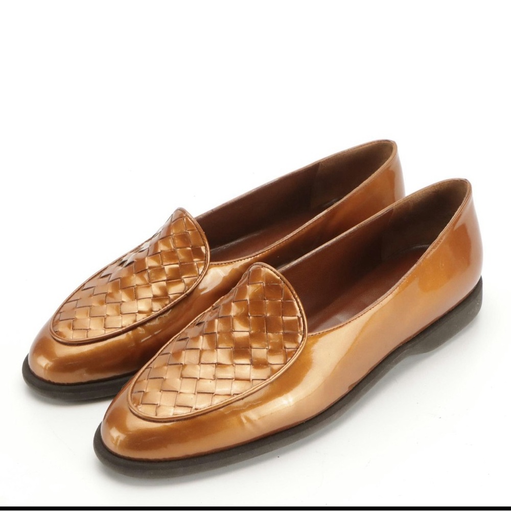 Fun elegant copper patent leather Bottega Veneta loafers.